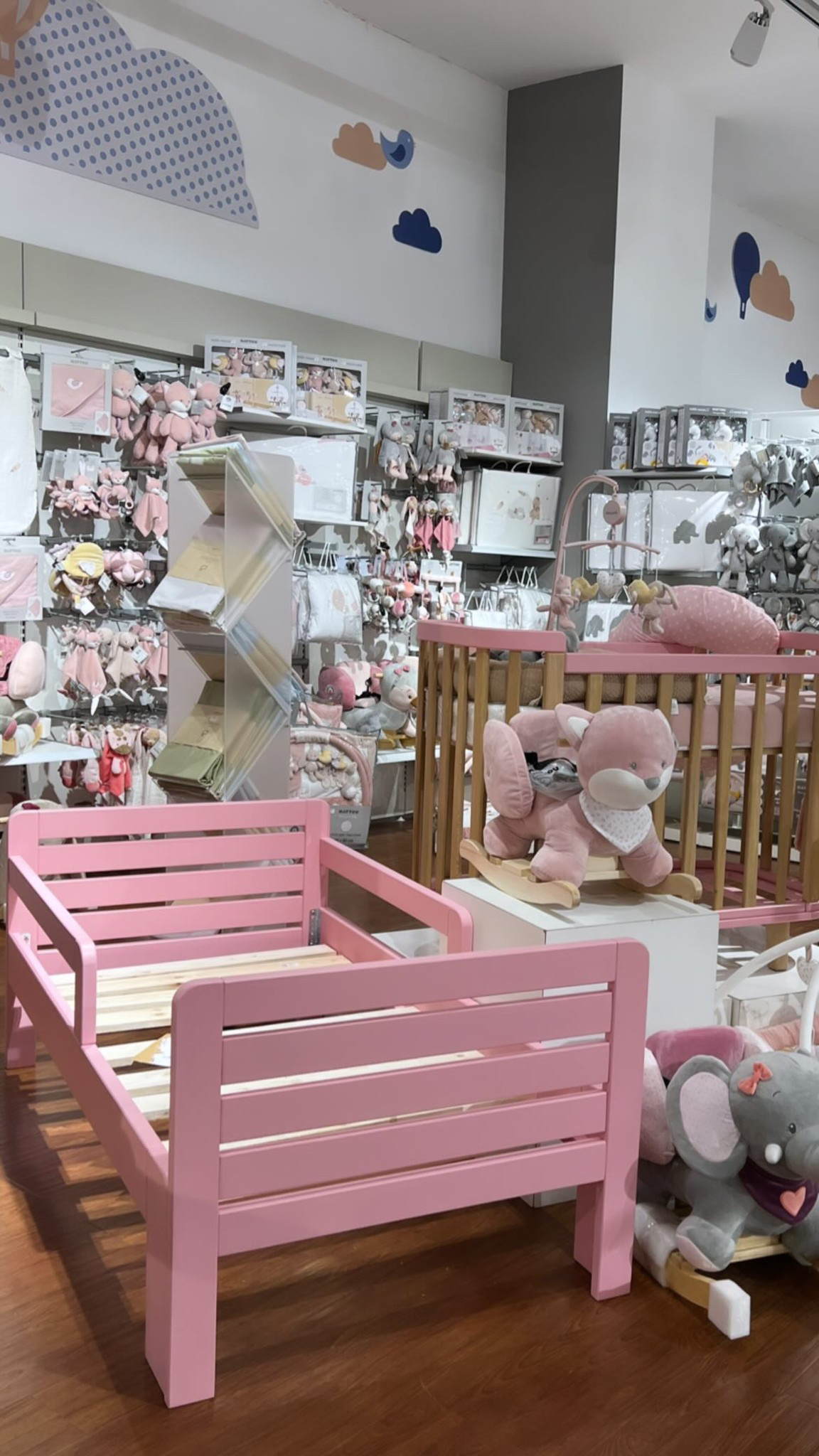 ԵՐԱԶ Մահճակալ ցածր 160х80 սմ, գույն՝ բնական.outlet