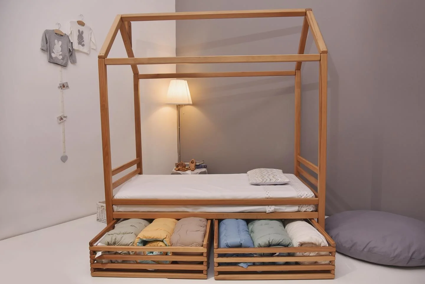 ԵՐԱԶ մահճակալ մեծ տնակ, փայտի գույն 2տ.+.outlet