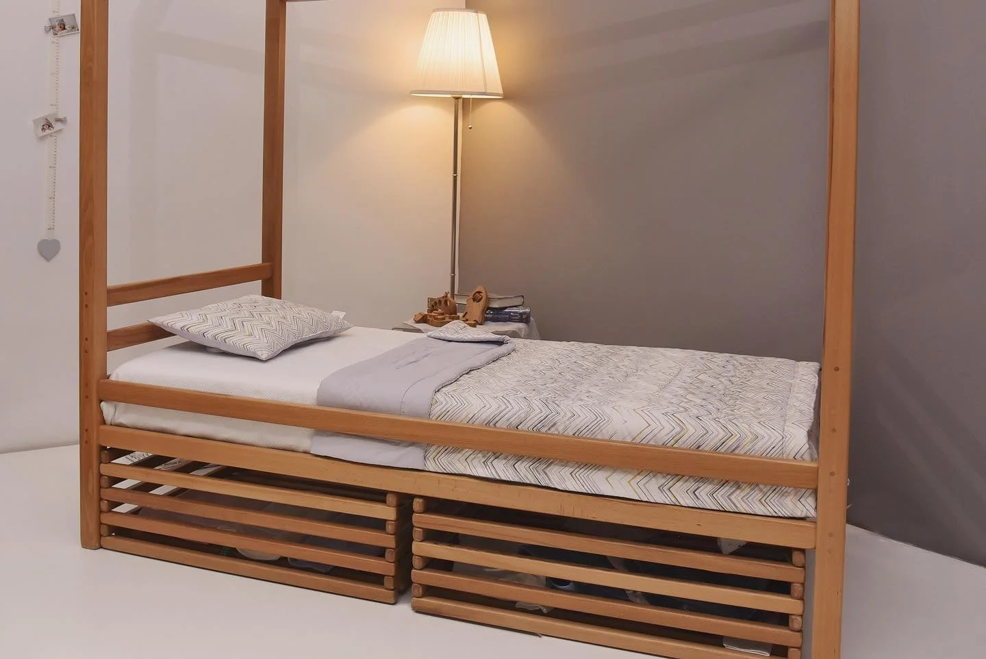 ԵՐԱԶ մահճակալ մեծ տնակ, փայտի գույն 2տ.+.outlet