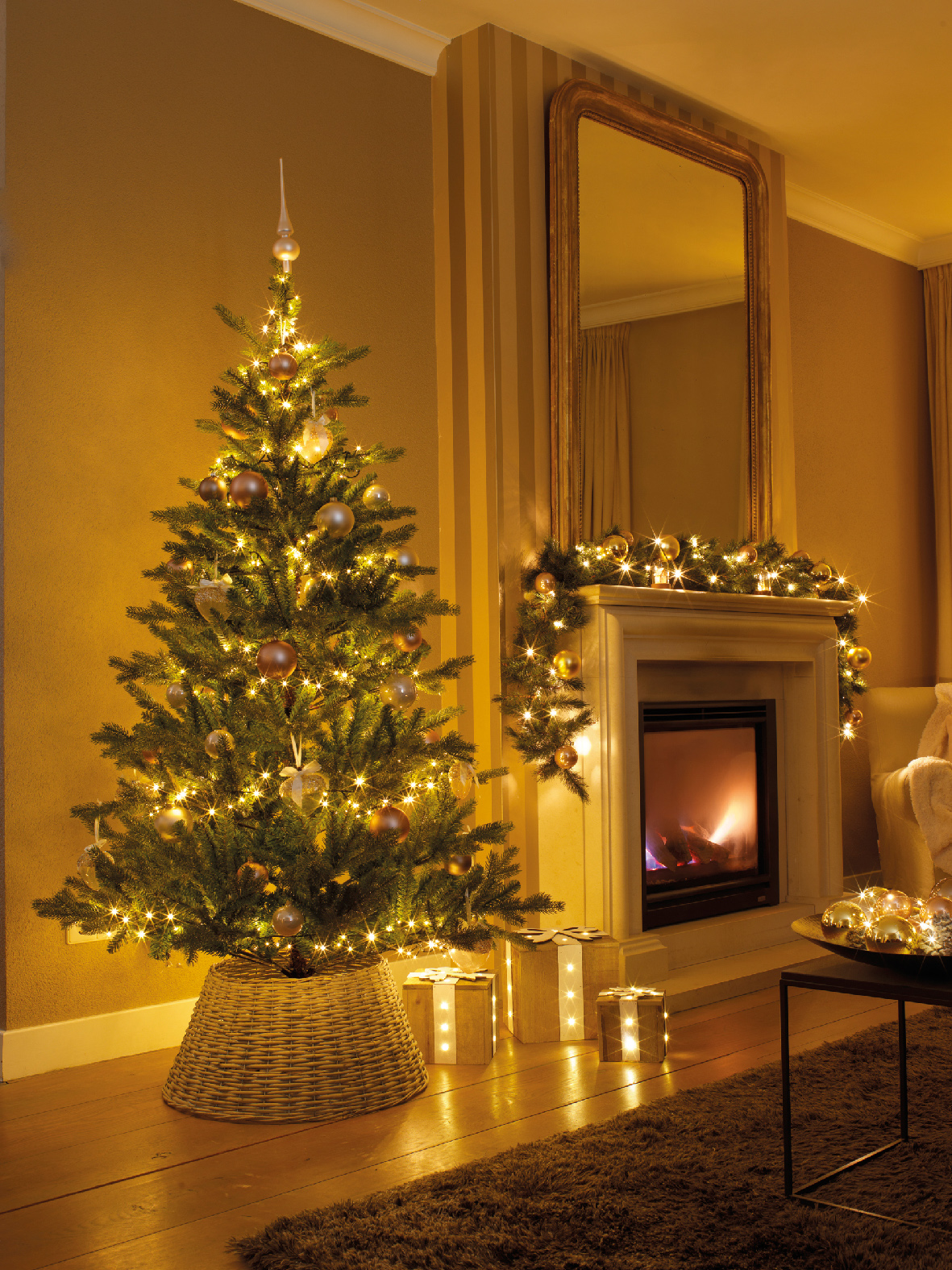 Լույս 2.1մ տոնածառի համար, 700 LED, green/classic warm